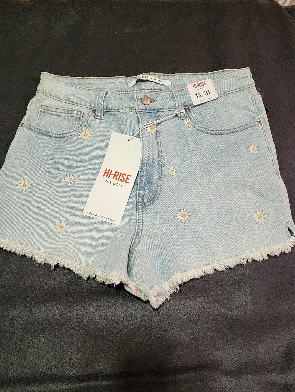 Celebrity Pink The DOLL Light Blue Denim Shorts with Daisy Embroidery, sz 13/31